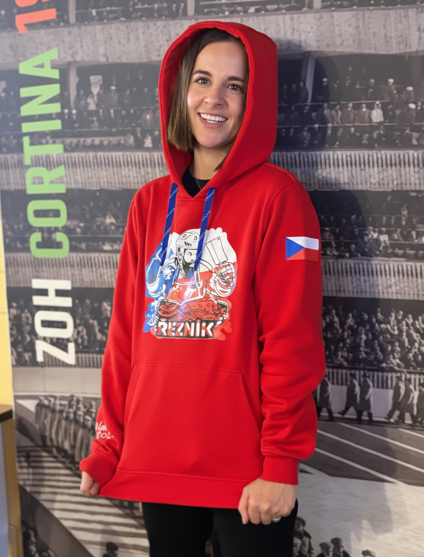 Limitovaná edice "Řezník jede na ZOH 2026" červená mikina